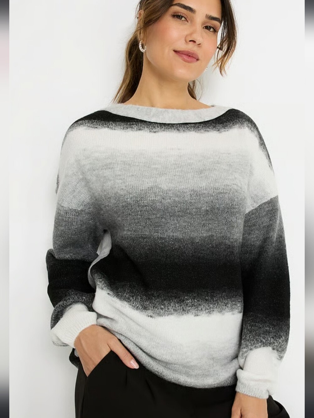 Relaxed Ombre Crewneck Sweater in Black & White